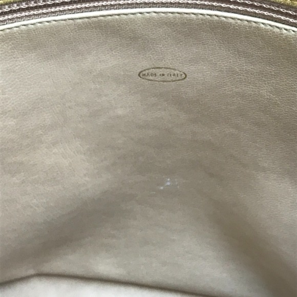 CHANEL Gold Shoulder Bag - Picture 11 of 13